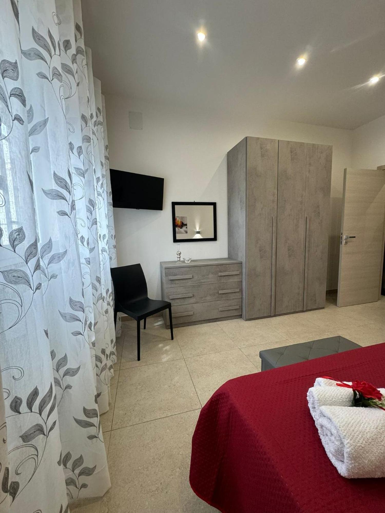 Casa Vacanze La Perla Rara Таранто Экстерьер фото